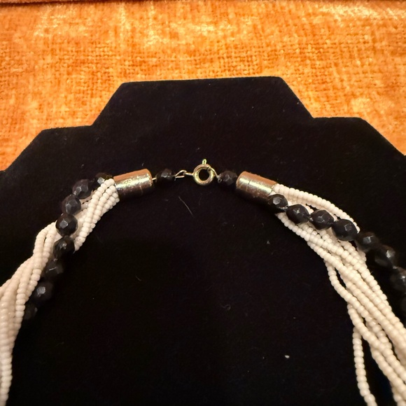 Sophisticated Black Acrylic and White Seed Bead Necklace - Picture 5 of 6